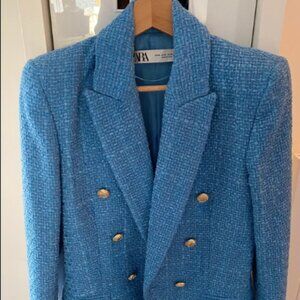 Blazer en tweed bleu ciel / Sky Blue Tweed Blazer  Effortless Canadian Elegance